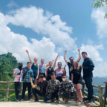 Ha Giang Safari Hostel & Motorbikes Экстерьер фото