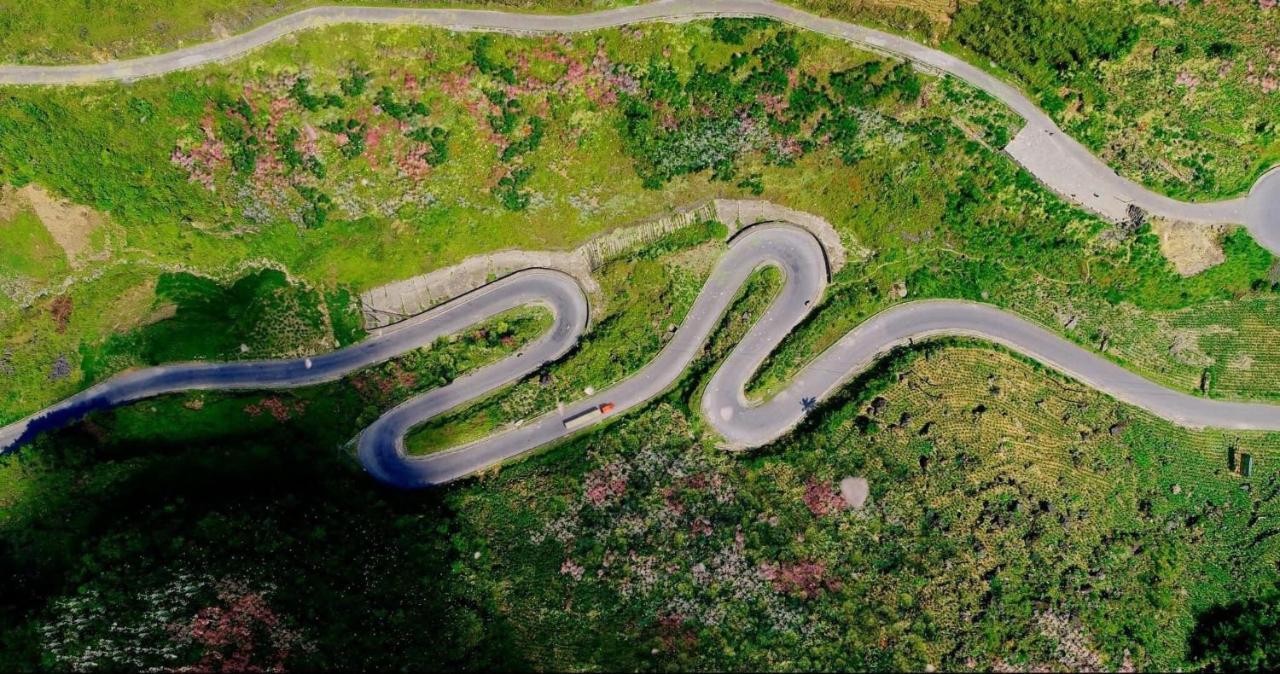 Ha Giang Safari Hostel & Motorbikes Экстерьер фото