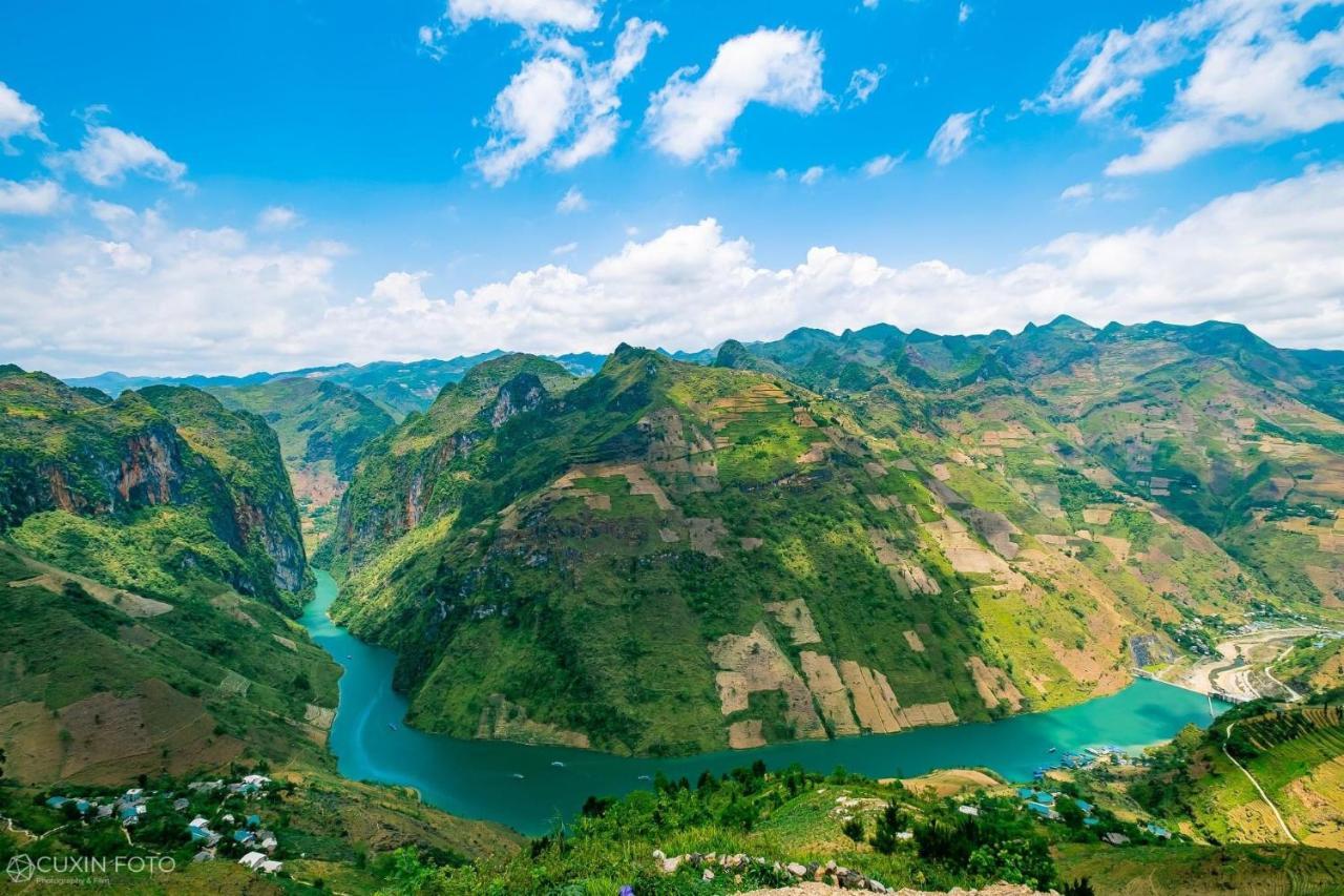 Ha Giang Safari Hostel & Motorbikes Экстерьер фото