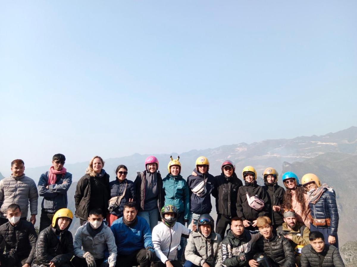 Ha Giang Safari Hostel & Motorbikes Экстерьер фото