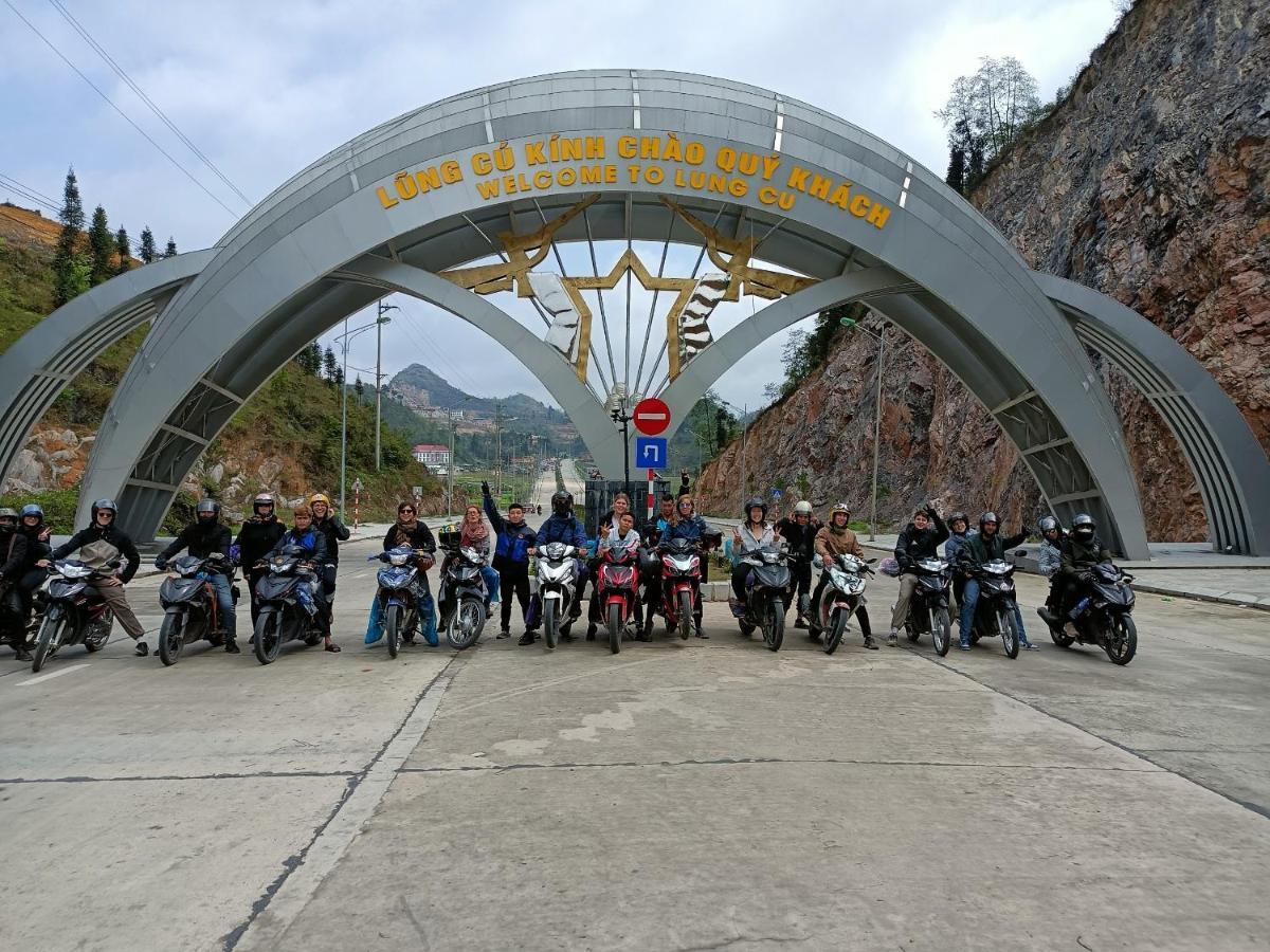 Ha Giang Safari Hostel & Motorbikes Экстерьер фото