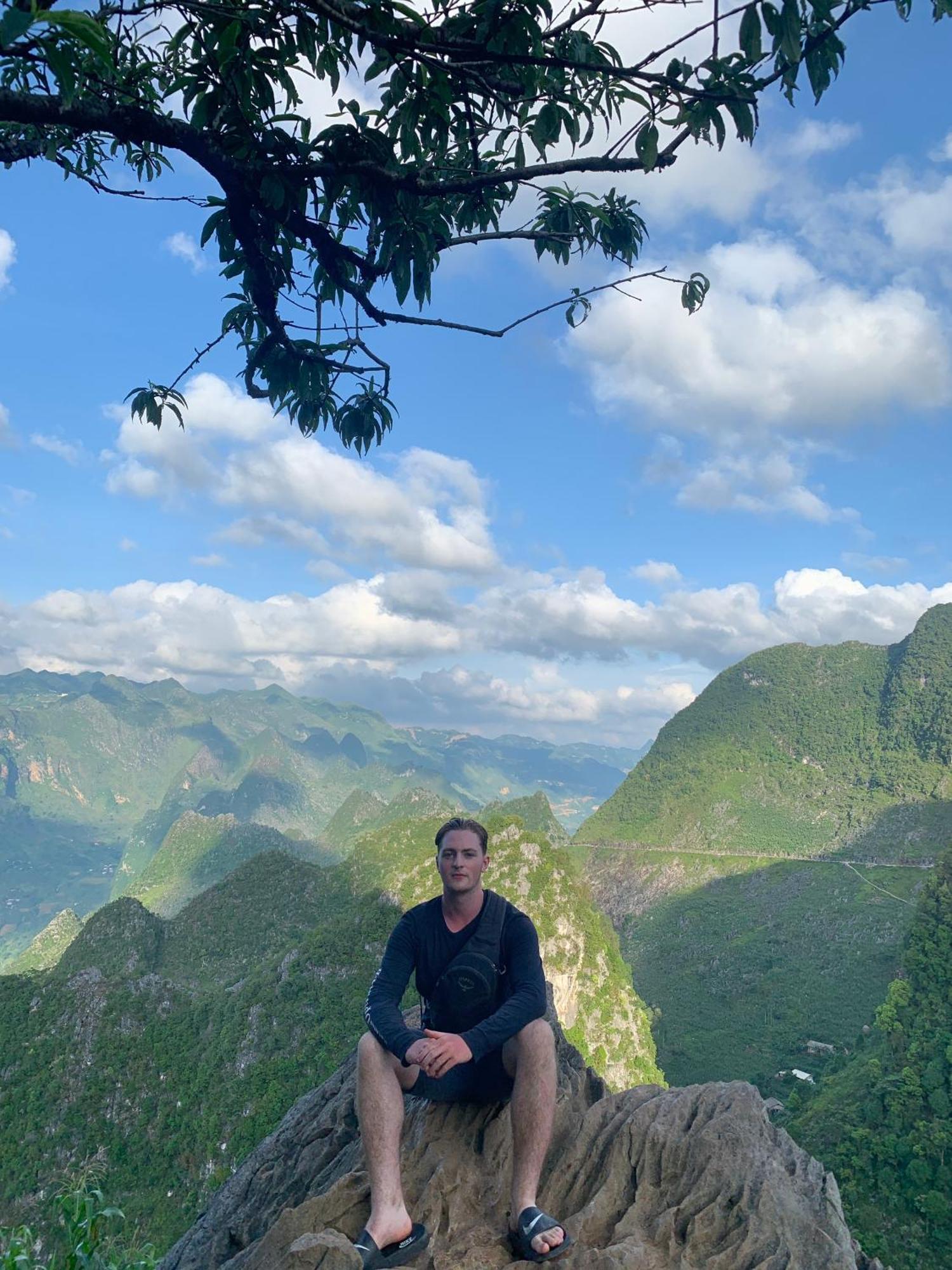 Ha Giang Safari Hostel & Motorbikes Экстерьер фото