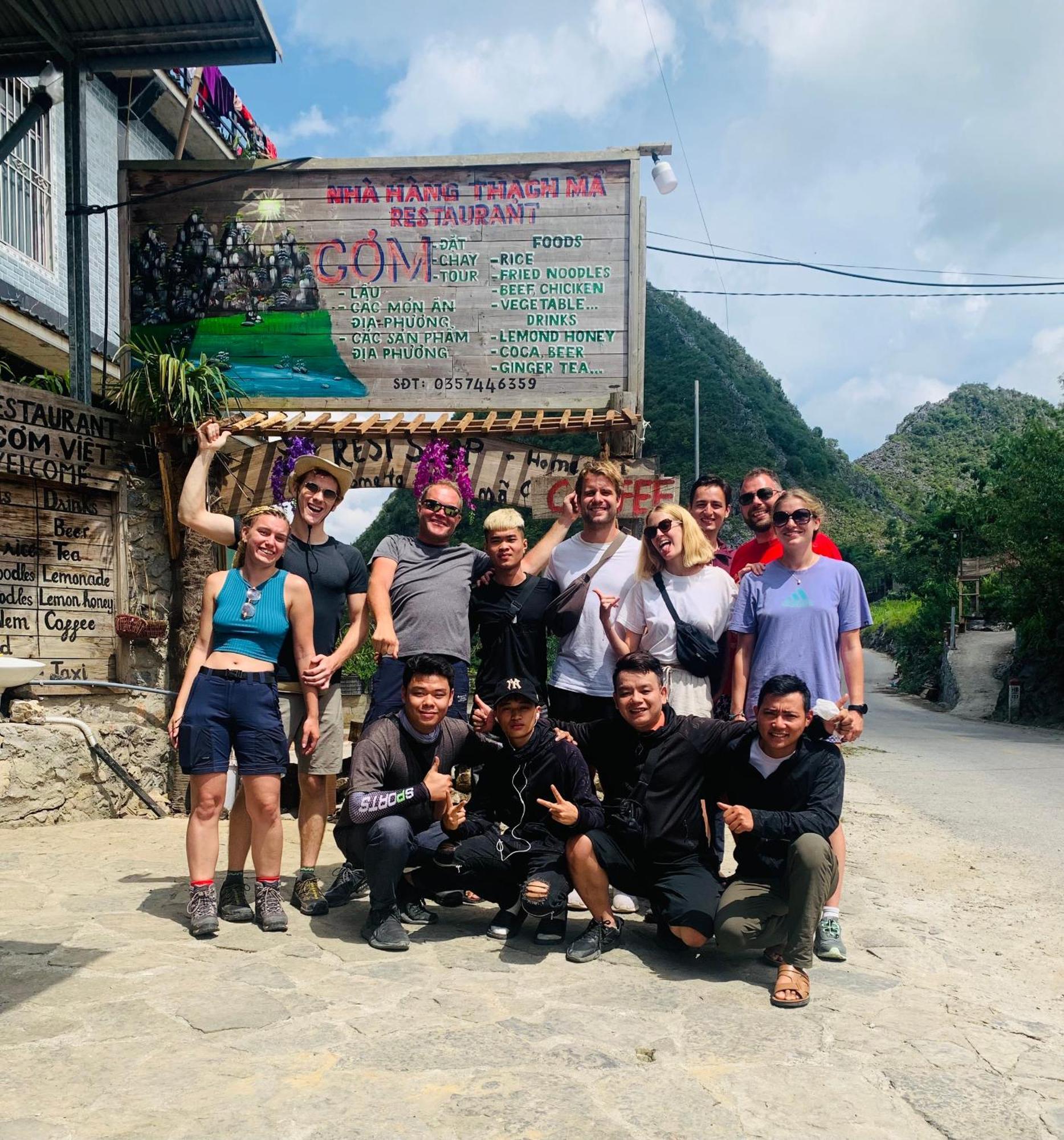 Ha Giang Safari Hostel & Motorbikes Экстерьер фото