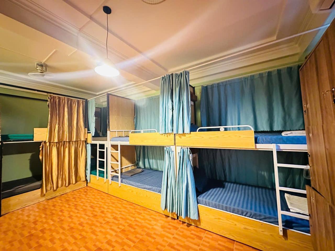 Ha Giang Safari Hostel & Motorbikes Экстерьер фото